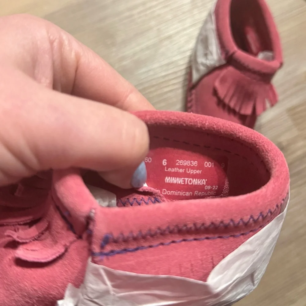Minnetonka Riley Bootie Hot Pink Size 6